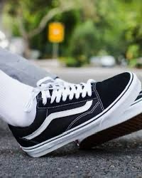 Home Vans Old Skool – Black / White